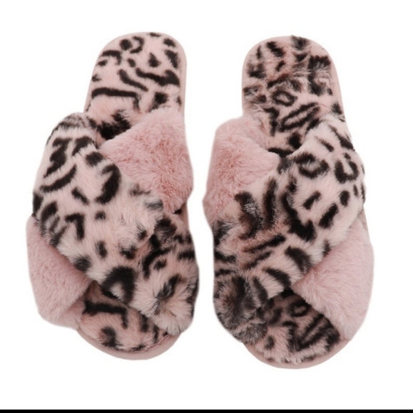 Leopard and pink open-toe fuzzy slippers - Picture 7 of 11